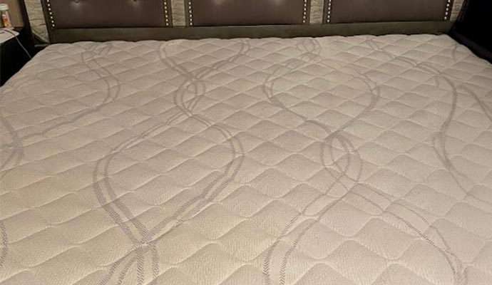 Mattress cleaning service